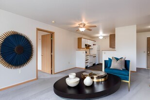 Aspenwood Glen Senior Apartments in Milwaukee, WI - Building Photo