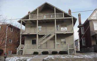 40-42 Chittenden Ave in Columbus, OH - Building Photo