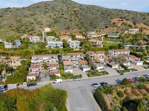 11813 Ellice St in Malibu, CA - Building Photo - Building Photo