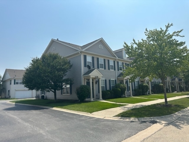 2258 Georgetown Cir in Aurora, IL - Building Photo - Building Photo