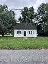 30432 Maple St in Princess Anne, MD - Building Photo