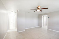 157 NE 6th St in Deerfield Beach, FL - Building Photo - Building Photo