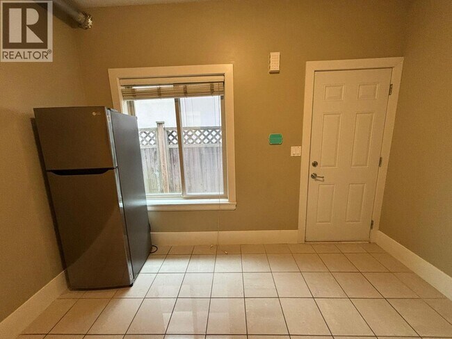 8368 Ruskin Rd in Richmond, BC - Building Photo - Building Photo