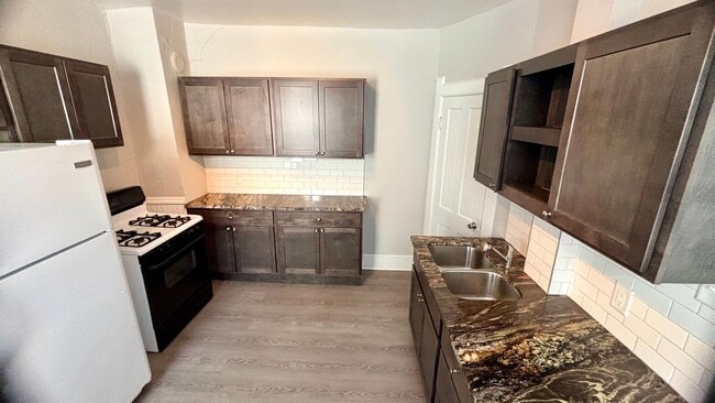 property at 1207 E Kane Pl