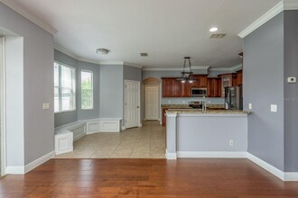 30544 Latourette Dr in Wesley Chapel, FL - Building Photo - Building Photo