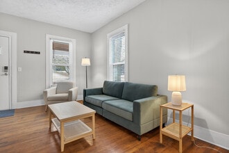 716 Coit Ave NE in Grand Rapids, MI - Building Photo - Building Photo