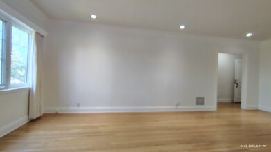 10974 Strathmore Dr in Los Angeles, CA - Building Photo - Building Photo