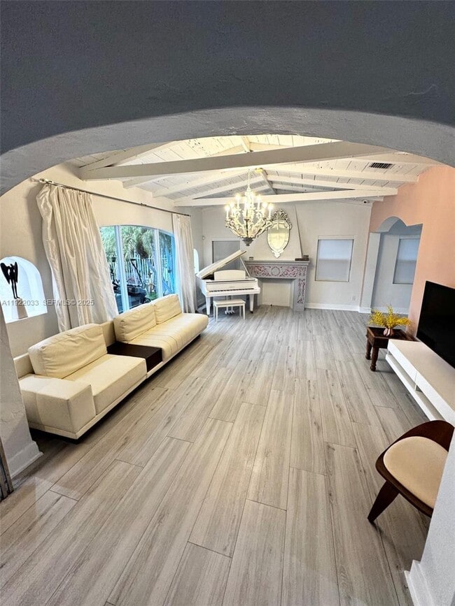 3470 Sheridan Ave in Miami Beach, FL - Building Photo - Building Photo