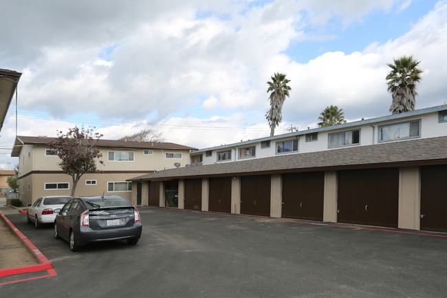 Alvin Apartments in Santa Maria, CA - Building Photo - Building Photo