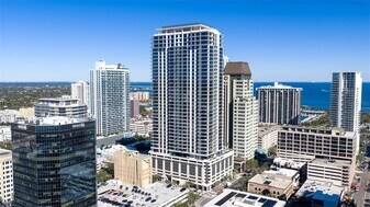 275 1st Ave S in St. Petersburg, FL - Building Photo