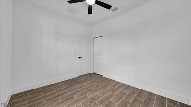 330 Gordon Ave S in Lehigh Acres, FL - Building Photo - Building Photo