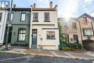 279 Main St W, Unit 2 in Hamilton, ON - Building Photo