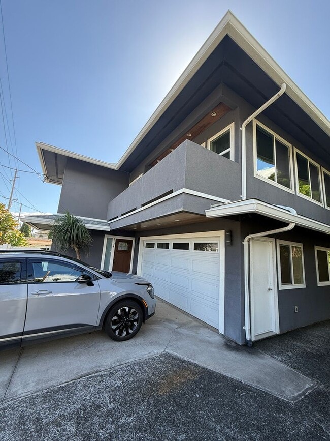 property at 2134 Kanealii Ave