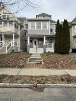 42 N Willow St in Montclair, NJ - Building Photo