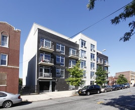 The Astor in Astoria, NY - Building Photo - Building Photo