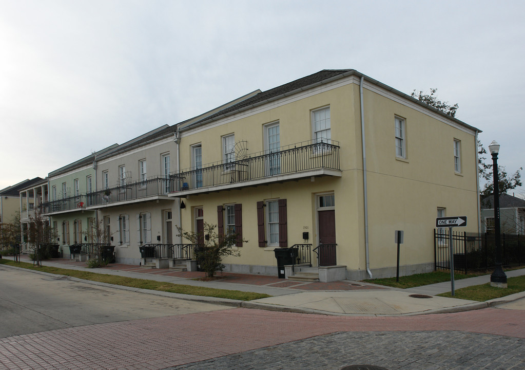 1901-1923 Laurel St Park in New Orleans, LA - Foto de edificio