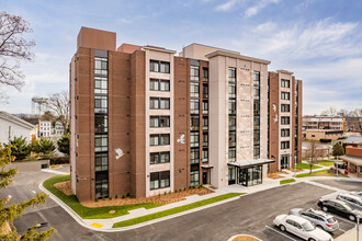 Catoctin View Apartments in Frederick, MD - Foto de edificio - Primary Photo