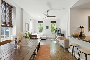 30 E Concord St, Unit 11 in Boston, MA - Building Photo