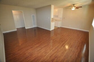 24411 Newhall Ave in Santa Clarita, CA - Building Photo - Building Photo