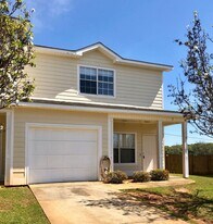 7 Courtyard Way in Enterprise, AL - Building Photo