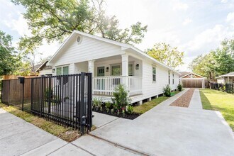 307 Northwood St in Houston, TX - Building Photo - Building Photo