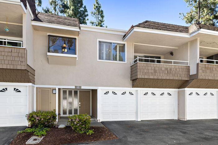 22152 Caminito Vino in Laguna Hills, CA - Building Photo