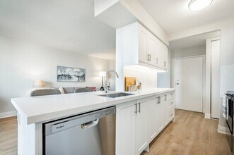 Corktown Crossing II in Hamilton, ON - Building Photo - Building Photo