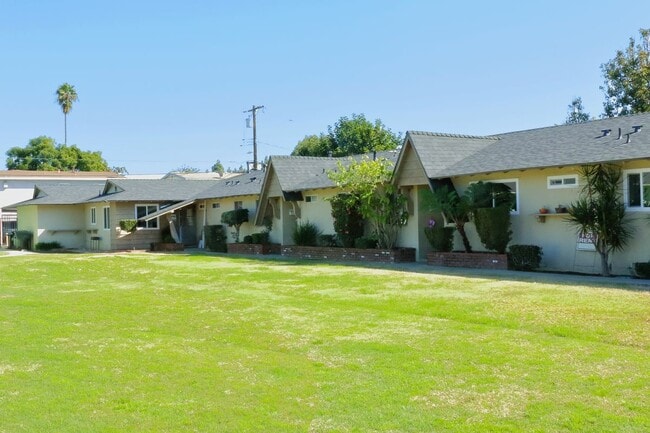 property at 318 N Vine St