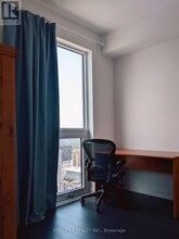 39 Roehampton Ave in Toronto, ON - Building Photo - Building Photo