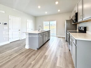 195 Sioux Lp in Winchester, VA - Building Photo - Building Photo