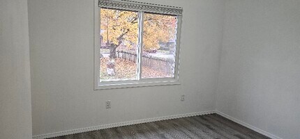 930 NW Chelsea Ct in McMinnville, OR - Building Photo - Building Photo