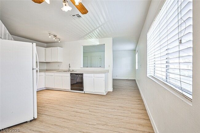 property at 5091 W Pioneer Ave