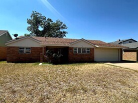 3009 Bonham Ave in Odessa, TX - Building Photo