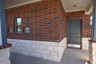 115 Bear Claw Ct in Newark, TX - Foto de edificio - Building Photo