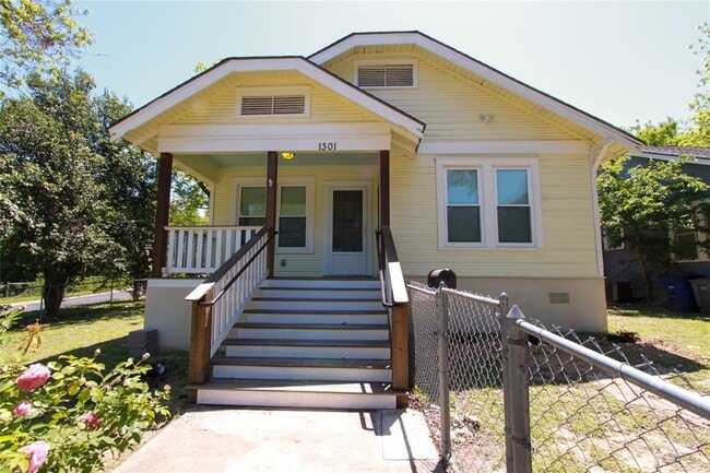 1301 S 6th St in Austin, TX - Building Photo - Building Photo