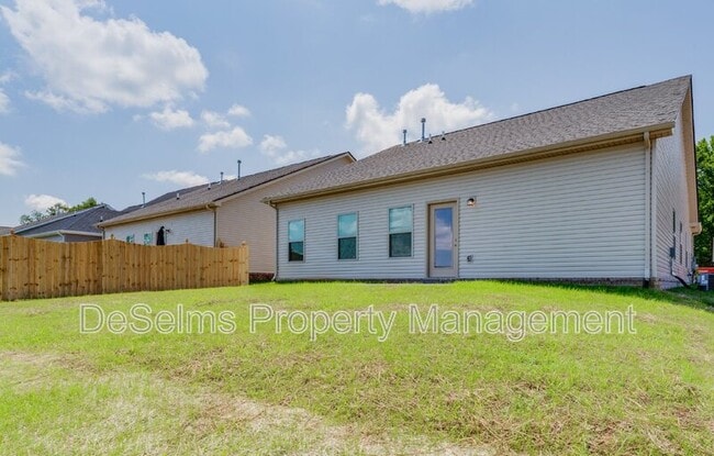 139 Crabourne Dr in White House, TN - Building Photo - Building Photo