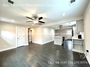 1434 Orvis St in Charlotte, NC - Building Photo - Building Photo