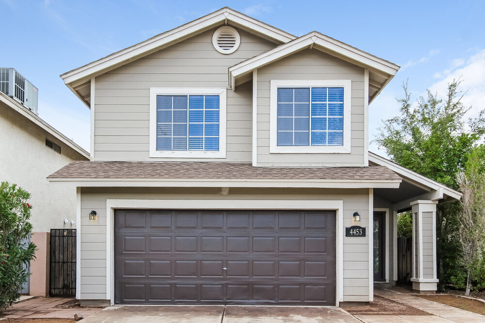 4453 W Oraibi Dr in Glendale, AZ - Building Photo