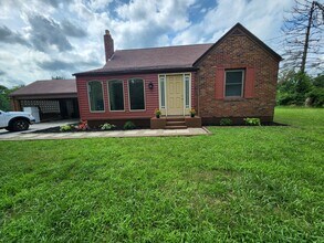 2740 Dutch Ridge Rd in Parkersburg, WV - Building Photo - Building Photo