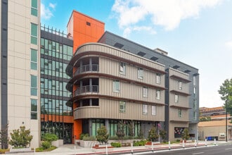 Luna Vista in Mountain View, CA - Building Photo - Building Photo