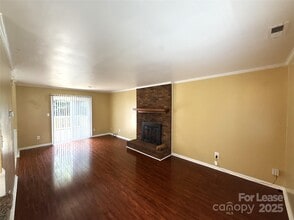 9125 Winter Moss Ct in Charlotte, NC - Building Photo - Building Photo