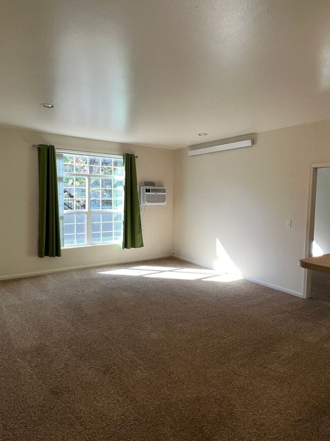 property at 1930 Monte Vista Dr