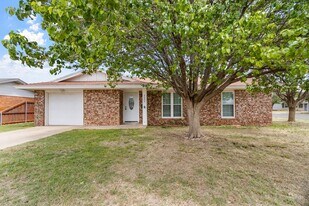 5000 Buffalo Ave in Odessa, TX - Building Photo