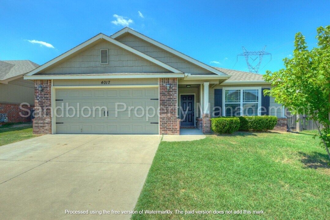 4017 W 105th St S in Jenks, OK - Building Photo