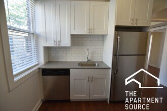 3804 N Pine Grove Ave in Chicago, IL - Building Photo - Building Photo