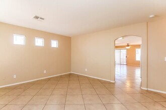 10653 W Poinsettia Dr in Avondale, AZ - Building Photo - Building Photo