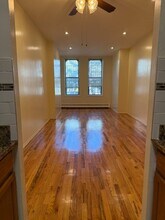 910 Hancock St in Brooklyn, NY - Foto de edificio - Building Photo