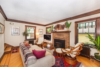 6 Hathaway Pl in Glen Ridge, NJ - Building Photo - Building Photo