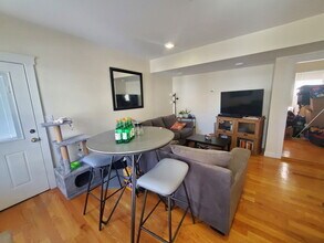 23 Weitz St in Boston, MA - Building Photo - Building Photo
