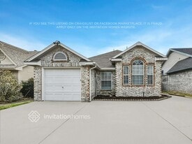 922 Gaynor Ave in Duncanville, TX - Building Photo